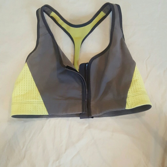 VSX sports bra with zipper
