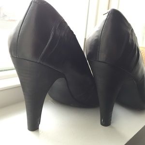 Jessica Simpson shoes not for sale, extra photos.