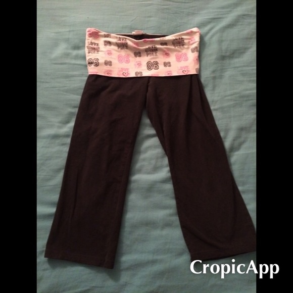 Victoria Secret Pink cropped yoga pants