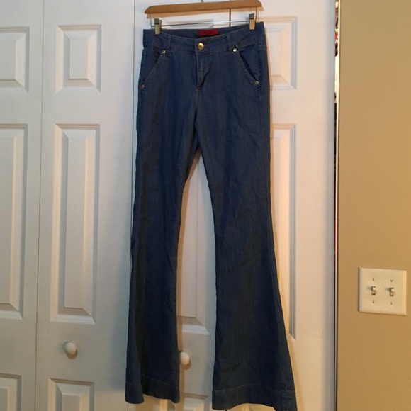 Akira jeans