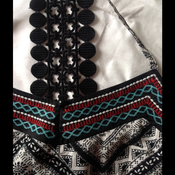 Tribal Lace Back Tank S,M,L,XL - Picture 2 of 3
