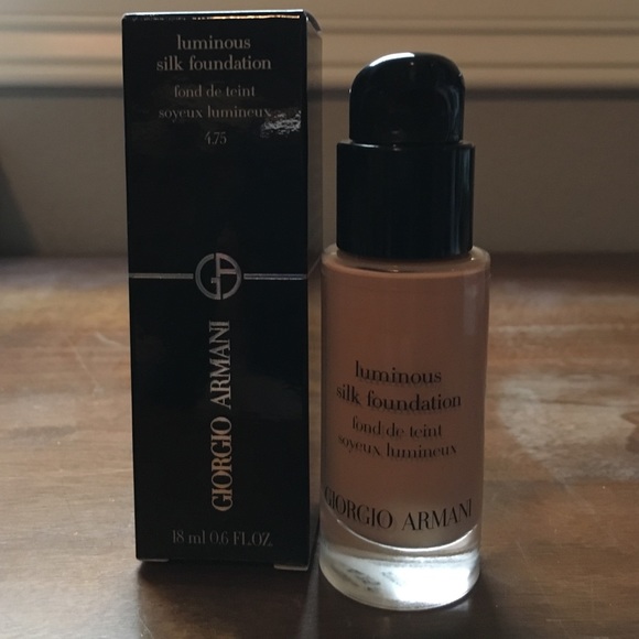 Giorgio Armani luminous silk foundation