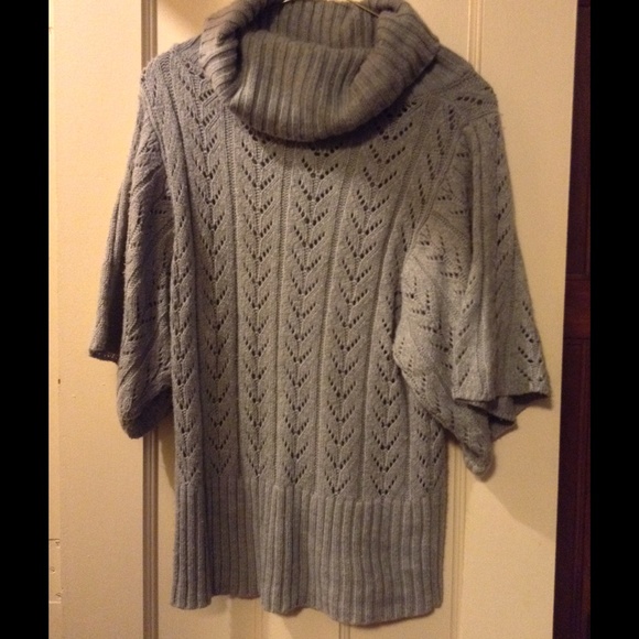 Gray knit sweater- forever 21