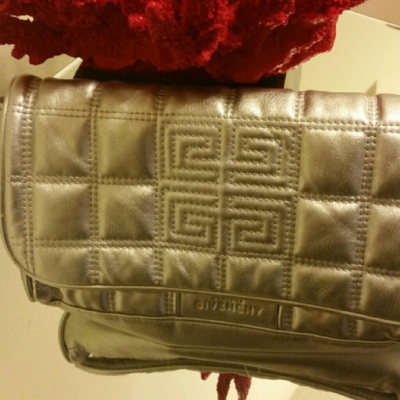 Givenchy Make-up Bag!!