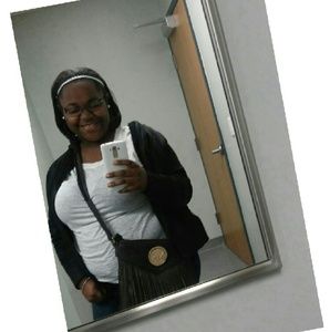 Meet your Posher, Lanecia