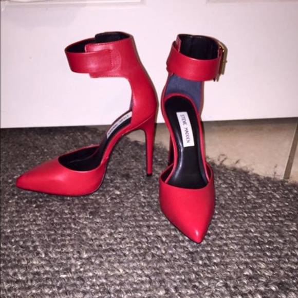 Steve madden red heels size 6 !