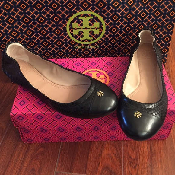 🎀NEW in Box!! Tory Burch York Ballet black