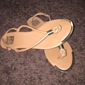 DV Dolce Vita tan sandles