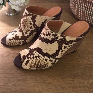 NEW Corso Como Central Wedges