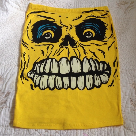 Yellow Skull Face Halloween Skirt - Picture 2 of 3