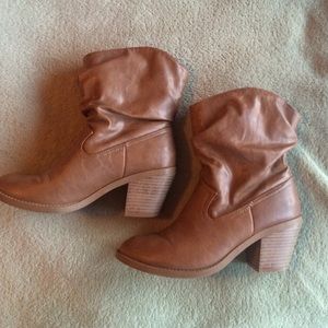 American Eagle boots