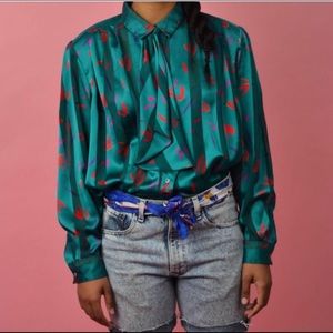 90's Mom Blouse.