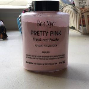 Ben Nye Powder