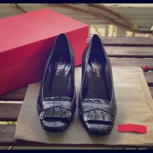 Valentino black leather Python chunky heels