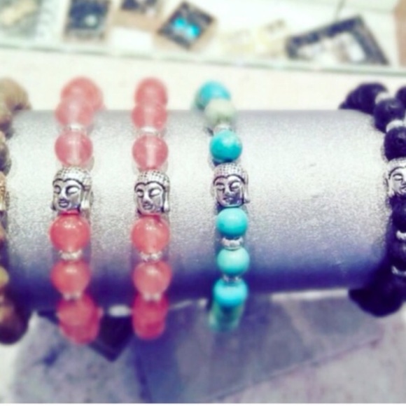 Pink buddha bracelet with silver charm - Picture 2 of 2