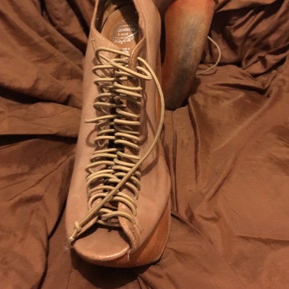 Handmade high heel shoes - Picture 3 of 3