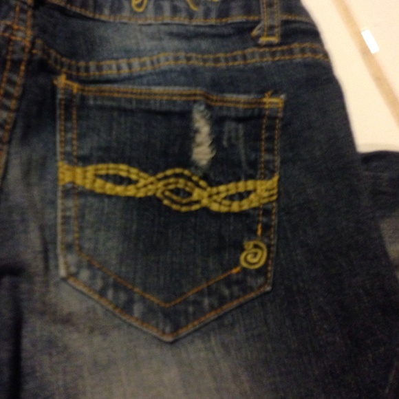 Distressed skinny jean - Picture 4 of 4