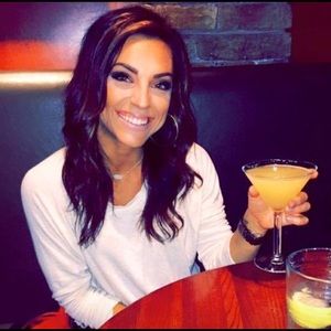 Meet your Posher, Alexandra