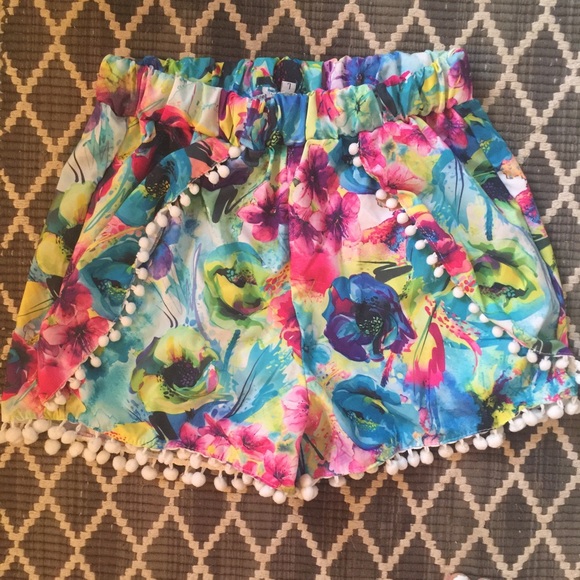 Ball fringe watercolor floral shorts