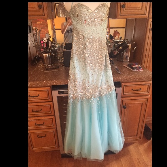 Prom Dress - Picture 2 of 3