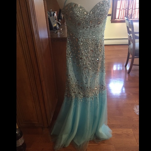 Prom Dress - Picture 3 of 3
