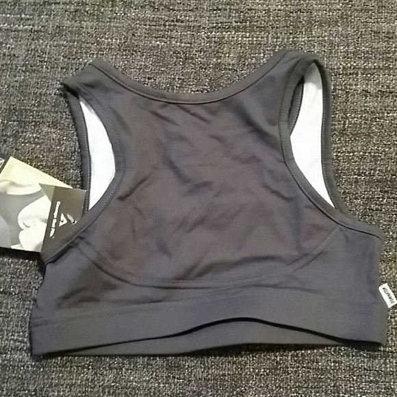 Workout top by Dominator NWT - Picture 3 of 4