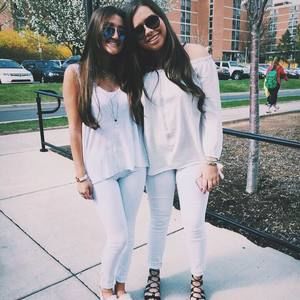 Meet your Posher, Caitlyn