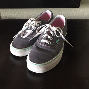 Gray Low Top Women's Vans - EUC