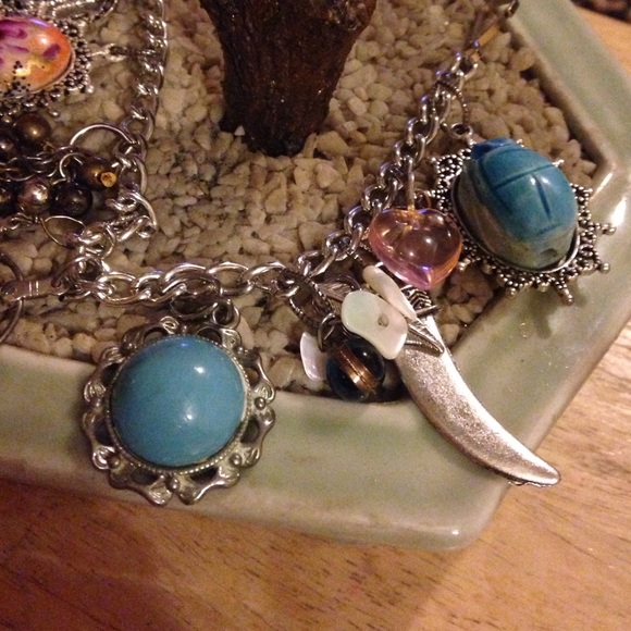 Vintage multi kind of charms bracelet