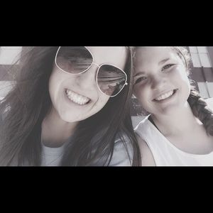 Meet your Posher, Julia