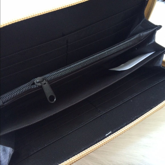 LAST ONE! Animal wallet - Picture 3 of 4