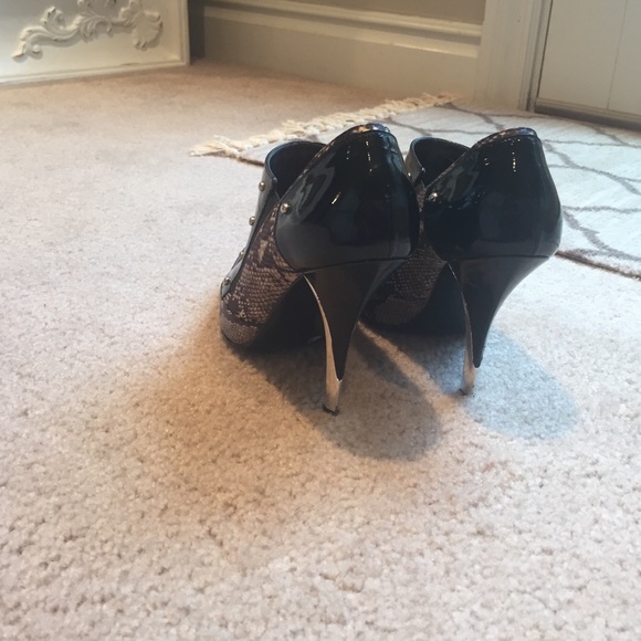 Casadei snake skin black patent booties. - Picture 3 of 4