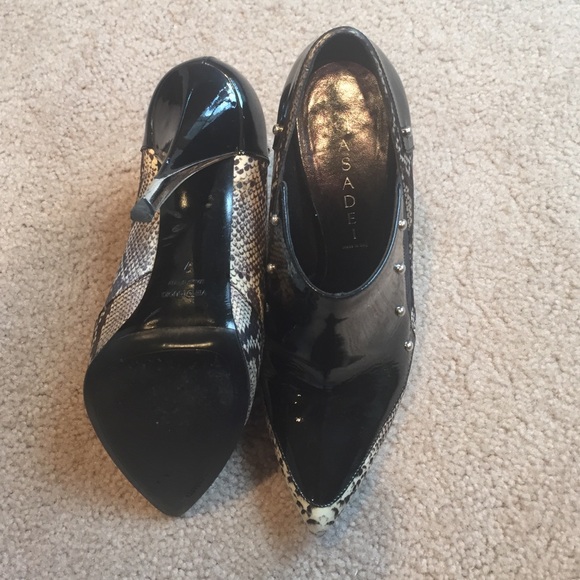 Casadei snake skin black patent booties. - Picture 4 of 4