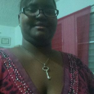 Meet your Posher, Rivera