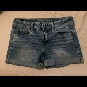 CLEAR OUT Light wash midi shorts