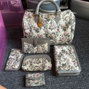 Range of California hand bag set