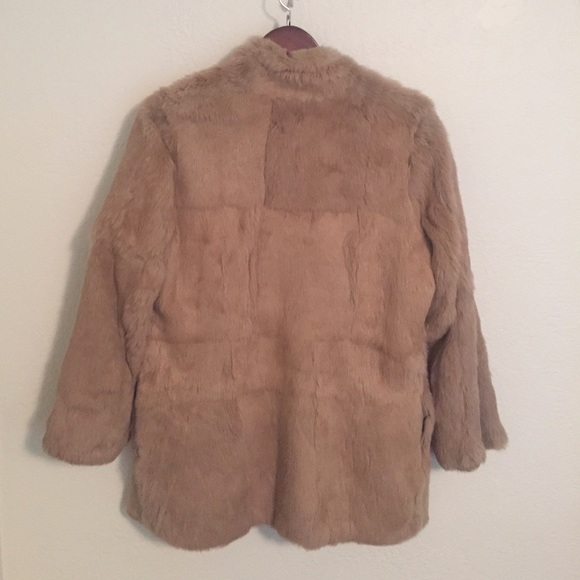 Reversible Fur Coat w/ Pockets - Picture 4 of 4