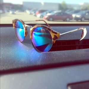 Mirrored sunglasses