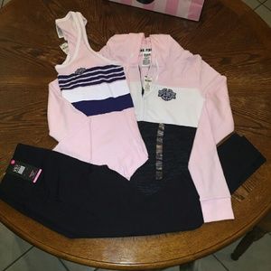 bundle!!! Nwt med outfit, tank, leggings, pullover