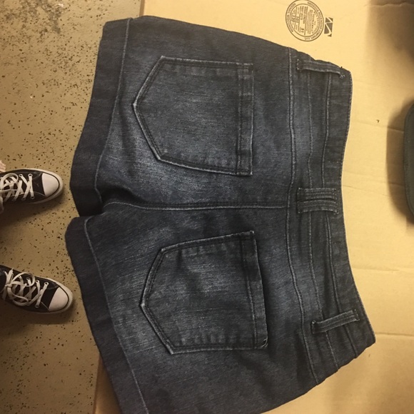 shorts - Picture 4 of 4