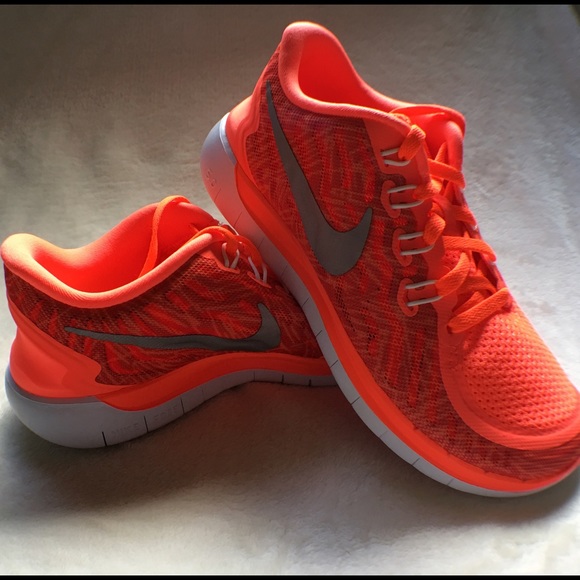 💥Flash Sale 1 hour💥Nike Free 5.0 HYPER ORANGE