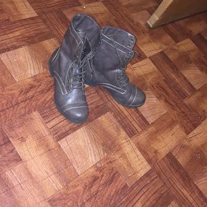 Simple combat boots