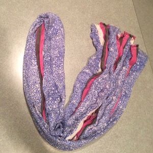 Gap scarf! Make offer!