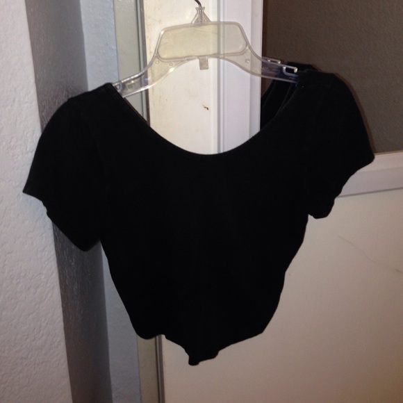 Brandy Melville black and white crop top bundle