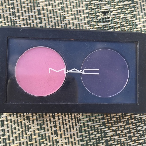 M.A.C LIMITED EDITION eyeshadow duo