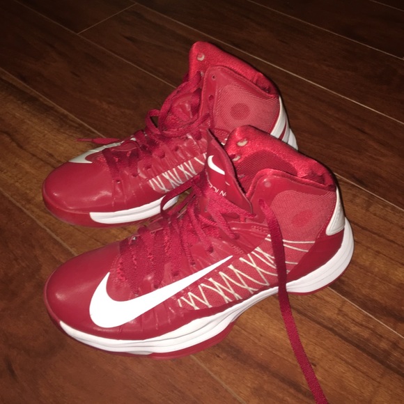 Nike hyperdunk basketball shoes