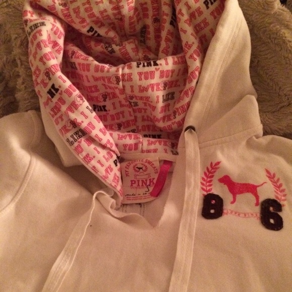 NWT Rare VS PINK SWEAT SHIRT Sz XS available. - Picture 1 of 3