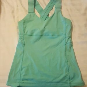 Lululemon tank with built in bra