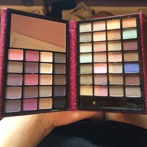 eyeshadow (never used)