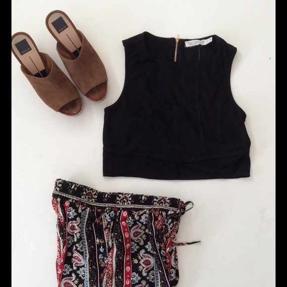 Faux Suede Crop Top🆕 - Picture 1 of 4